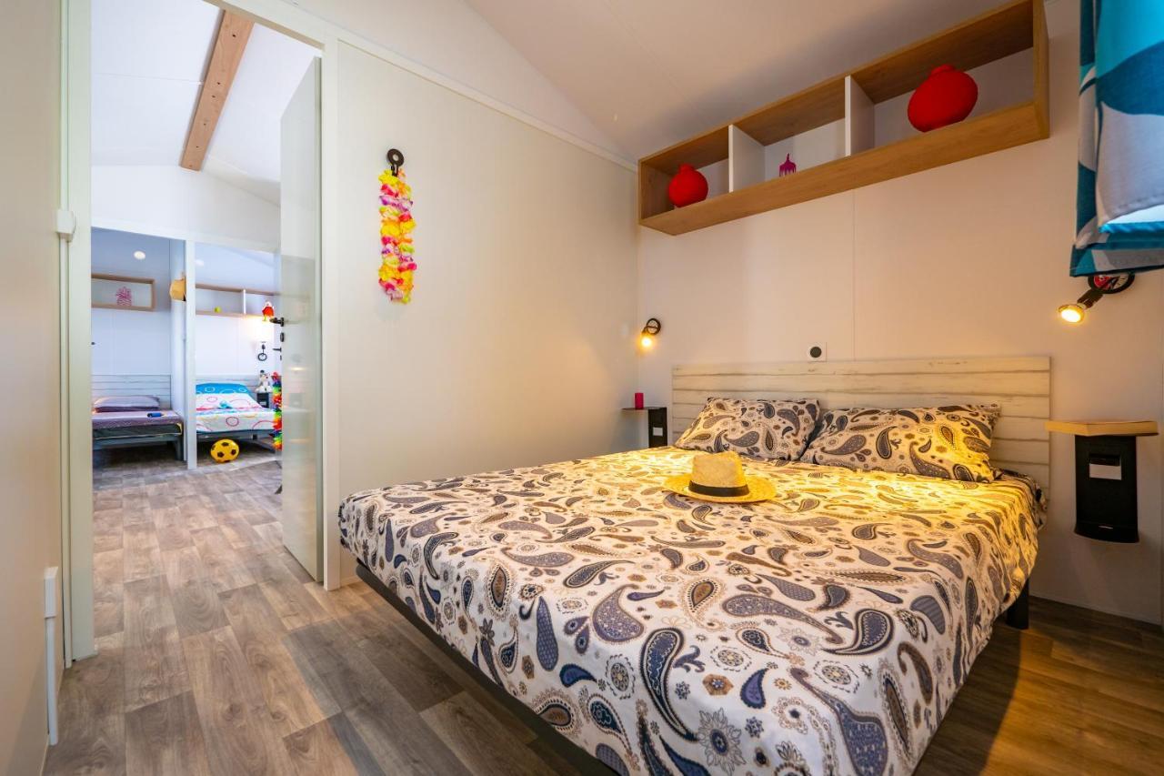 Camping Paradis Le Zagarella Сен-Жан-де-Мон Екстериор снимка