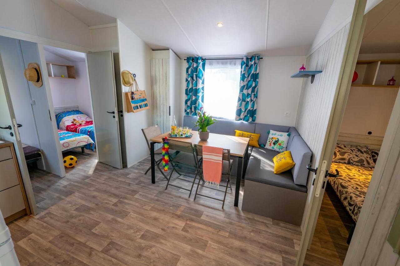 Camping Paradis Le Zagarella Сен-Жан-де-Мон Екстериор снимка